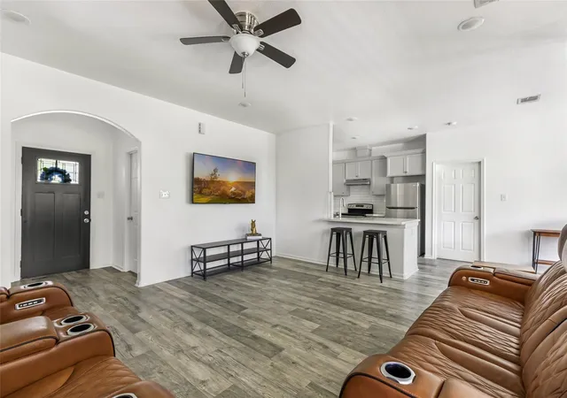 Photo 4 of Single family home for sale at 451 County Rd 2358, Liberty, TX 77575 | MLS# 14984550 | Listing updated on 2026-08-10