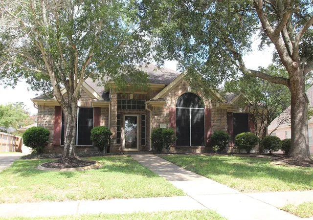 Photo 2 of Single family home for sale at 21806 Moortown Cir, Katy, TX 77450 | MLS# 87033774 | Listing updated on 2026-07-27