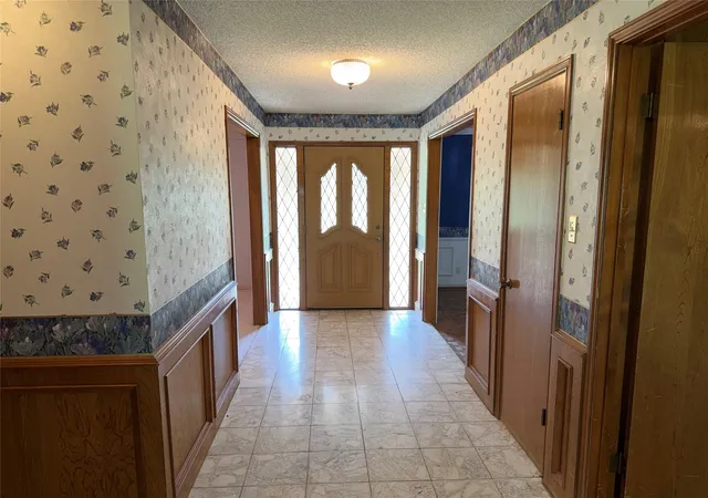 3rd image of 231 Huckleberry Dr, Lake Jackson, TX 77566 | MLS# 52274701