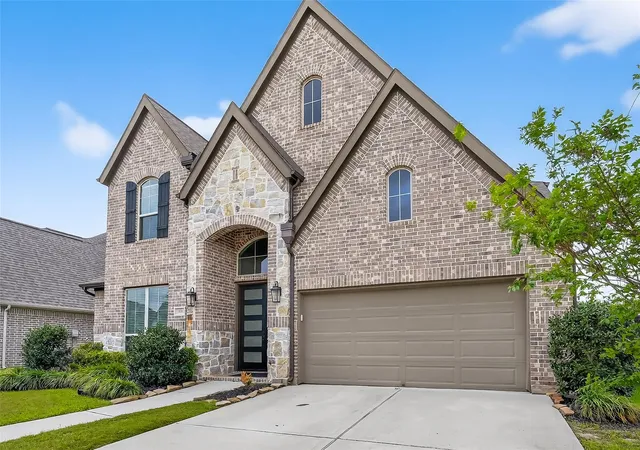 Photo 2 of Single family home for sale at 1806 Hackberry Hts Dr, Richmond, TX 77406 | MLS# 97473824 | Listing updated on 2026-08-09