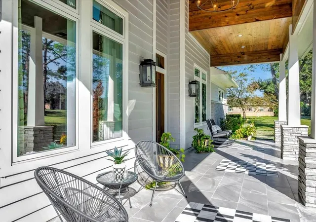 Photo 3 of Mansion for sale at 400 Hillcrest Dr, Richmond, TX 77469 | MLS# 67404201 | Listing updated on 2026-04-20