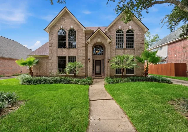 Photo 1 of Single family home for sale at 2202 Parkview Ln, Missouri City, TX 77459 | MLS# 66548486 | Listing updated on 2026-09-19