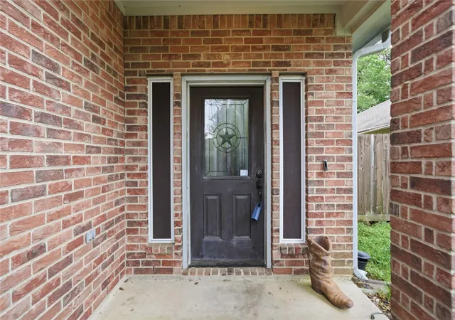 3rd image of 24407 Strong Pine Dr, Houston, TX 77336 | MLS# 71095233