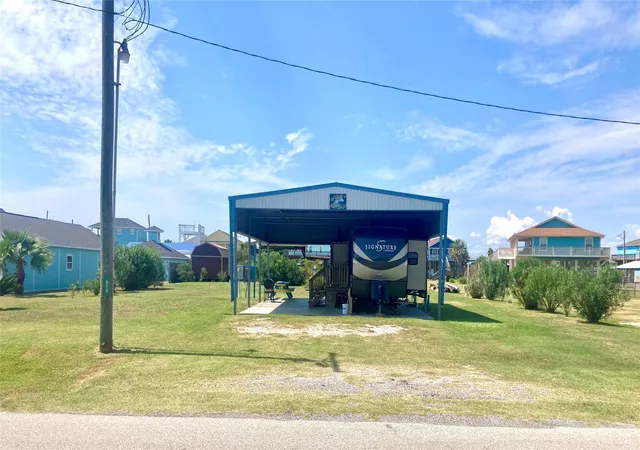 Photo 1 of Land for sale at 915 S Selwyn Rd, Port Bolivar, TX 77650 | MLS# 98272622 | Listing updated on 2026-09-23