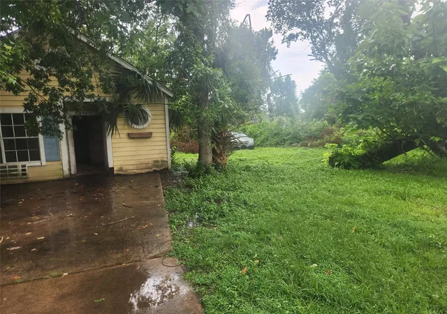 2nd image of 10517 Wicklowe St, Houston, TX 77016 | MLS# 73517955
