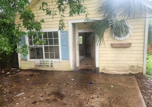4th image of 10517 Wicklowe St, Houston, TX 77016 | MLS# 73517955