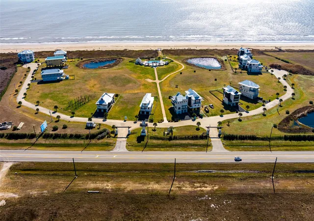 12th image of 201 Tx 87, Gilchrist, TX 77617 | MLS# 33880536