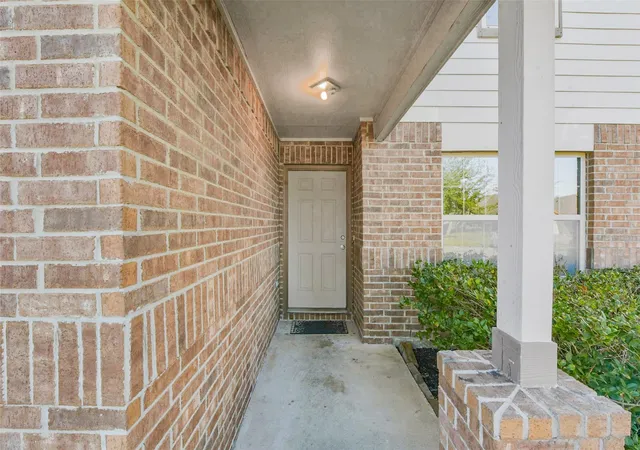 Photo 2 of Single family home for sale at 14014 Brunswick Pl Dr, Houston, TX 77047 | MLS# 94879648 | Listing updated on 2026-07-24