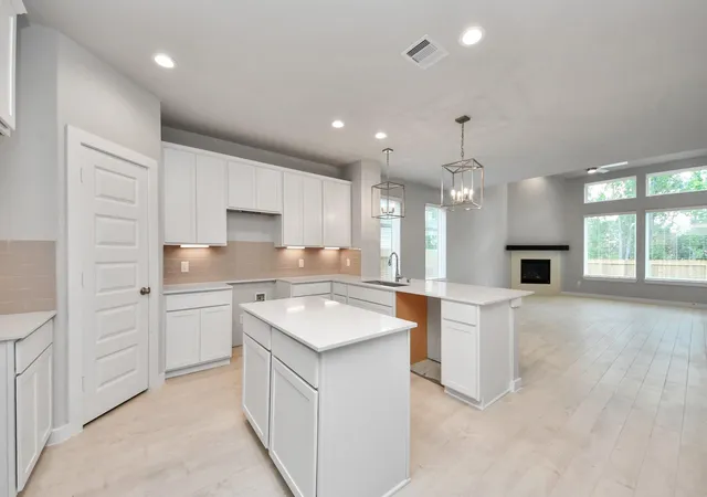 Photo 3 of Single family home for sale at 11806 Royal Willow Ln, Houston, TX 77066 | MLS# 72210047 | Listing updated on 2026-09-04