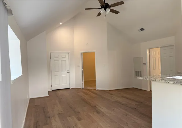 5th image of 2300 Old Spanish Trl #2103, Houston, TX 77054 | MLS# 14399524