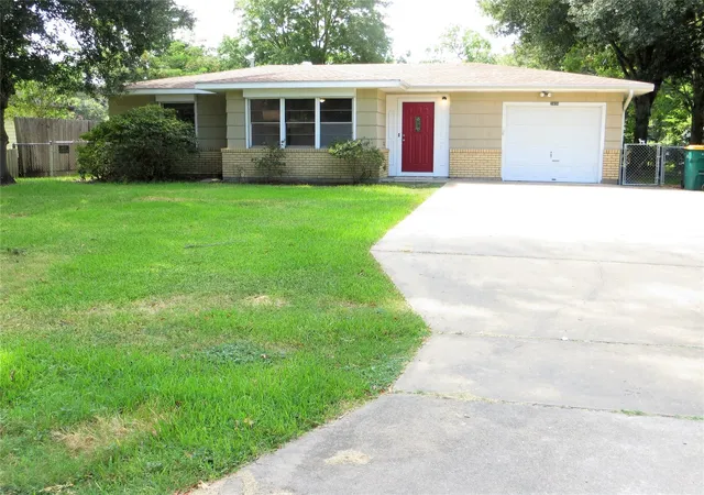 Homes for sale in La Marque, TX | 2809 Rosadele St, La Marque, TX 77568 | MLS# 93171067
