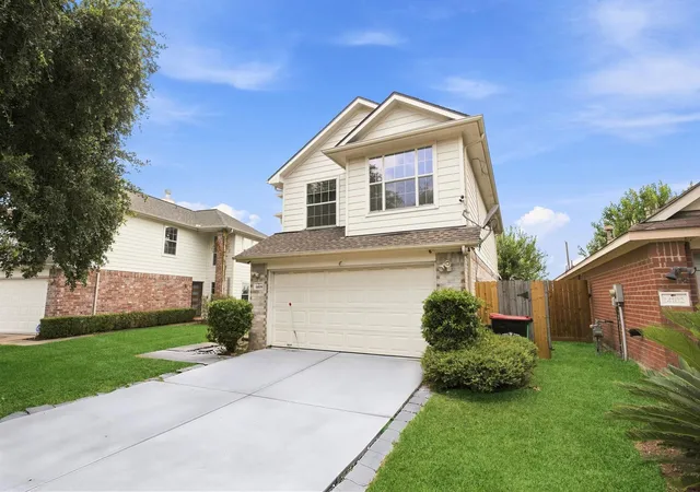 Photo 3 of Single family home for sale at 14106 Bishop Bnd Ln, Houston, TX 77047 | MLS# 6778675 | Listing updated on 2026-07-20