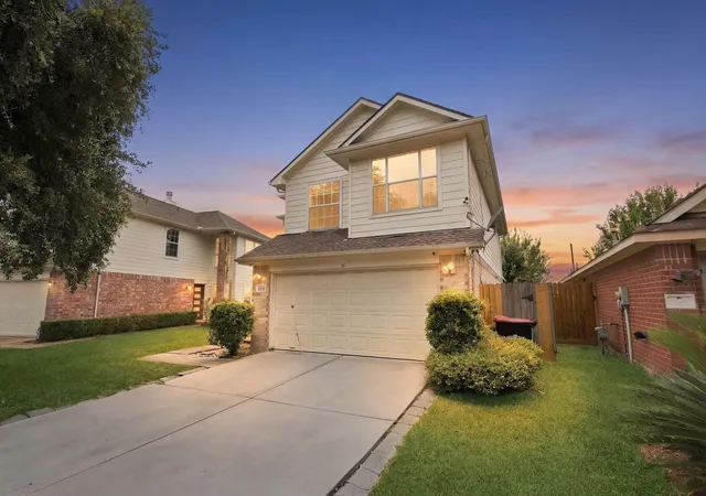 Photo 3 of Single family home for sale at 14106 Bishop Bnd Ln, Houston, TX 77047 | MLS# 6778675 | Listing updated on 2026-07-20