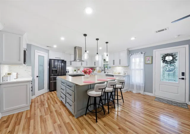 1st image of 321 Reid St, Houston, TX 77022 | MLS# 81391597