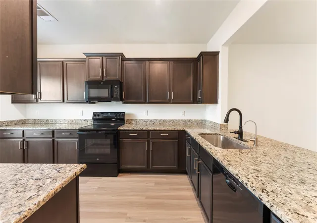 Photo 3 of Single family home for sale at 9702 Opal Gates Dr, Rosharon, TX 77583 | MLS# 16102424 | Listing updated on 2026-09-11