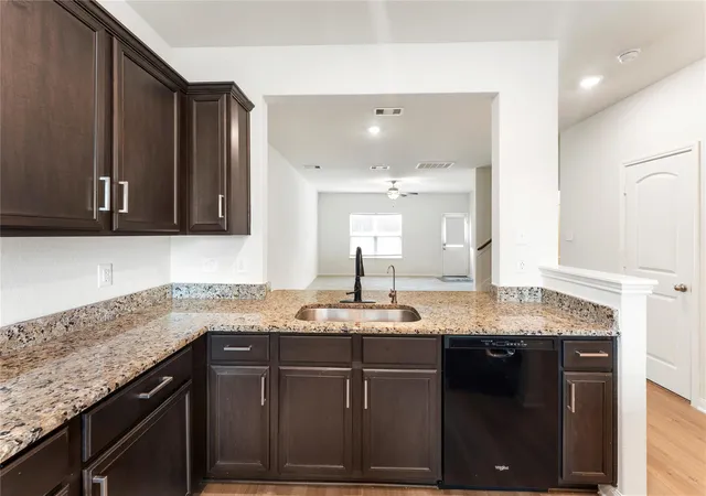 Photo 4 of Single family home for sale at 9702 Opal Gates Dr, Rosharon, TX 77583 | MLS# 16102424 | Listing updated on 2026-09-11
