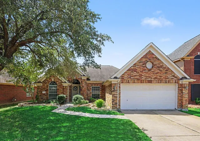 2nd image of 8111 Beaver St, Baytown, TX 77523 | MLS# 46854182