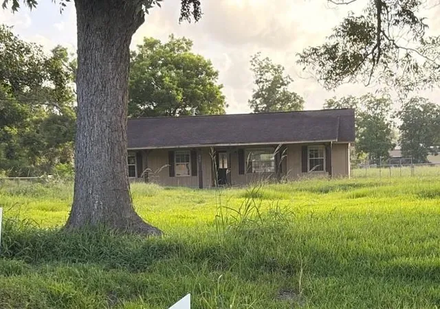Photo 1 of Sale Pending at 412 Durazno Rd, Freeport, TX 77541 | MLS# 17575324 | Listing updated on 2026-08-18