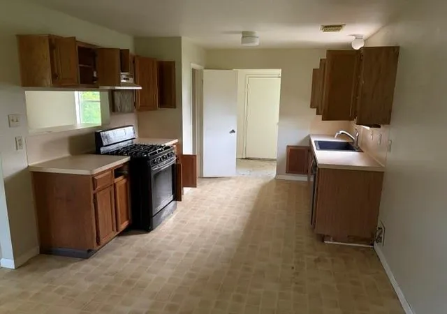 Photo 2 of Sale Pending at 412 Durazno Rd, Freeport, TX 77541 | MLS# 17575324 | Listing updated on 2026-08-18