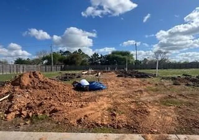 2nd image of 322 Amy St, Angleton, TX 77515 | MLS# 54707734