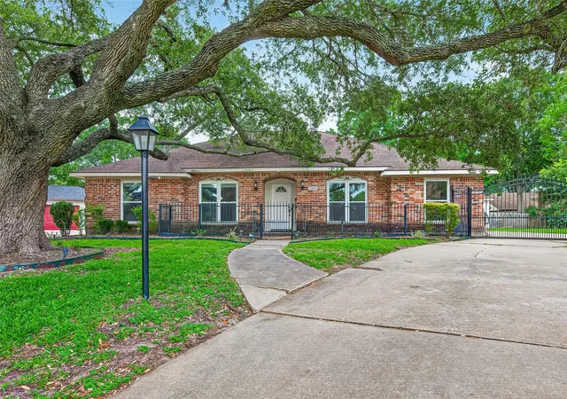 1st image of 2003 Point Clear Ct, Missouri City, TX 77459 | MLS# 73672730