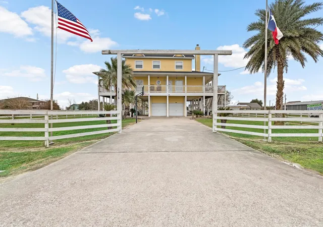 Photo 3 of Single family home for sale at 1216 Overton Ave, Port Bolivar, TX 77650 | MLS# 64526409 | Listing updated on 2026-05-29