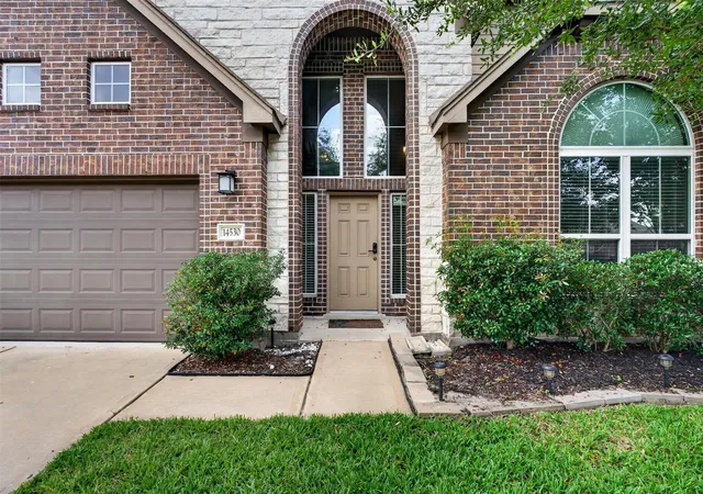 Photo 3 of Single family home for sale at 14530 Northern Mountain Ct, Houston, TX 77090 | MLS# 32070034 | Listing updated on 2026-09-03
