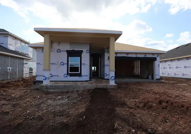 Photo 2 of Single family home for sale at 7930 Jade Crst Dr, Angleton, TX 77515 | MLS# 48519611 | Listing updated on 2026-09-20