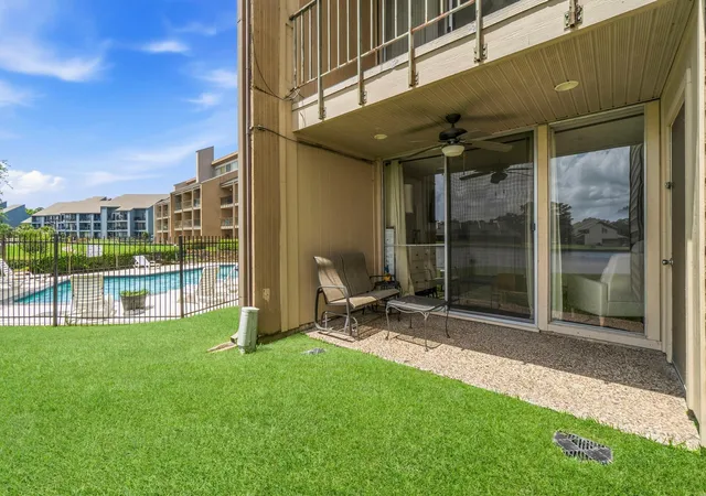 2nd image of 12600 Melville Dr #101/102, Montgomery, TX 77356 | MLS# 39284466
