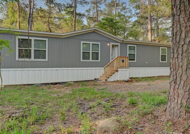 Photo 3 of Single family home for sale at 7996 Tawnyberry Ln, Plantersville, TX 77363 | MLS# 14820092 | Listing updated on 2026-08-04