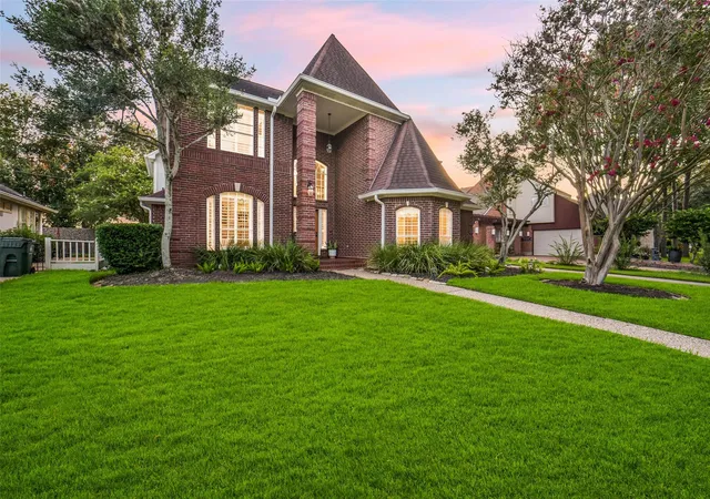 34th image of 402 Lakeside Blvd, Sugar Land, TX 77478 | MLS# 79956871