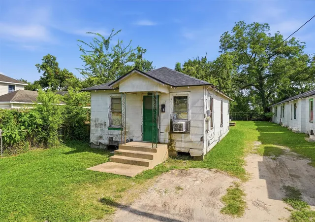 14th image of 2222 Erastus St, Houston, TX 77020 | MLS# 32342302