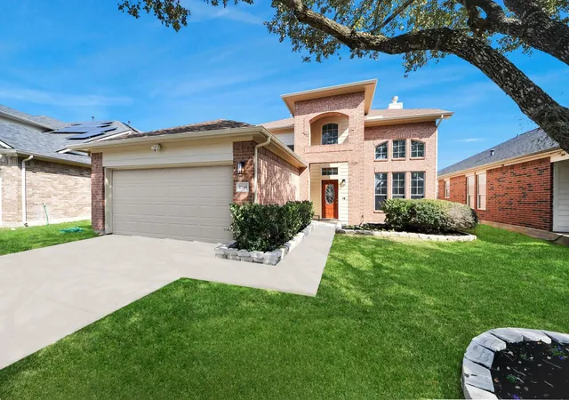 Photo 2 of Single family home for sale at 2705 Calico Crk Ln, Pearland, TX 77584 | MLS# 4232093 | Listing updated on 2026-09-07