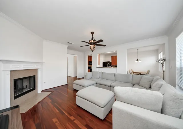 Photo 4 of Single family home for sale at 2705 Calico Crk Ln, Pearland, TX 77584 | MLS# 4232093 | Listing updated on 2026-09-07