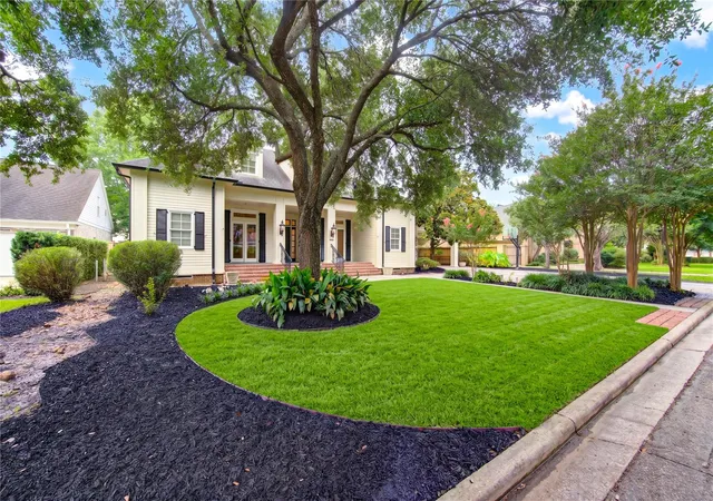 2nd image of 4615 Laurel St, Bellaire, TX 77401 | MLS# 10075767