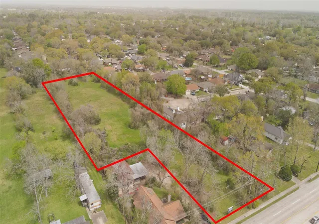 2nd image of 1203 Massey Tompkins Rd, Baytown, TX 77521 | MLS# 58962493