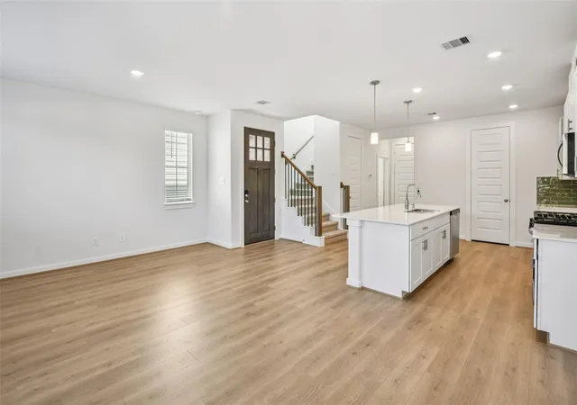 Photo 3 of Single family home for sale at 2160 Blue Heron Dr, Kemah, TX 77565 | MLS# 61918708 | Listing updated on 2026-10-10