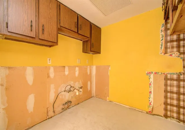Photo 4 of Condominium at 9009 Richmond Ave #701, Houston, TX 77063 | MLS# 87474444 | | Sold on 2025-05-09