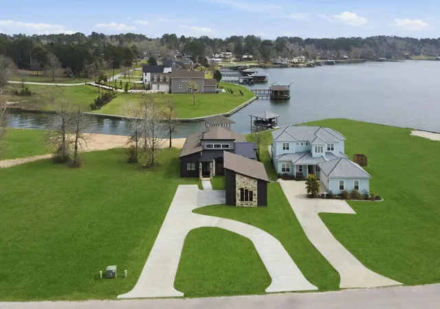 2nd image of 255 Peninsula Dr, Livingston, TX 77351 | MLS# 90957934