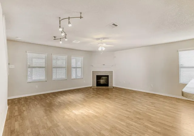 5th image of 16870 Blackberry Lily Ln, Conroe, TX 77385 | MLS# 74053879