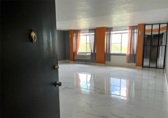 4th image of 7520 Hornwood Dr #608, Houston, TX 77036 | MLS# 94896512