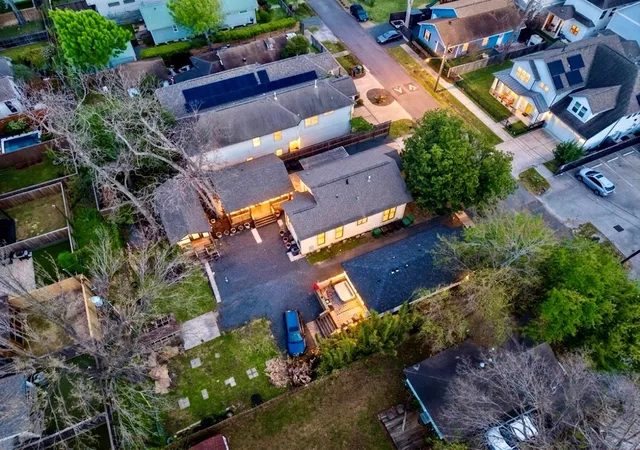 3rd image of 811 E 23Rd St, Houston, TX 77009 | MLS# 26277602