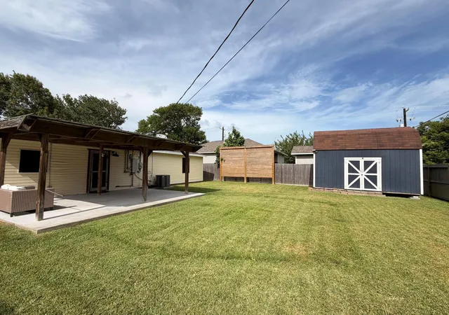 30th image of 905 15th Ave N, Texas City, TX 77590 | MLS# 9322519