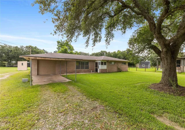 2nd image of 110 Mustang Dr, Alvin, TX 77511 | MLS# 74363517