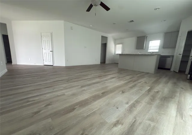 Photo 3 of Single family home for sale at 510 Oak Chase Ave, Dayton, TX 77535 | MLS# 90225595 | Listing updated on 2026-07-21