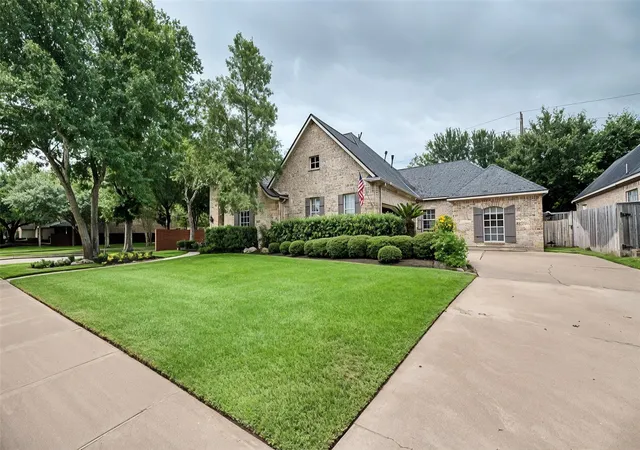 2nd image of 7715 Old Tree Ct, Sugar Land, TX 77479 | MLS# 8534168