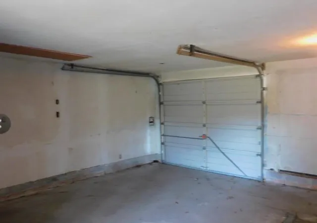 3rd image of 2434 Oleander Dr, Pasadena, TX 77503 | MLS# 81795760