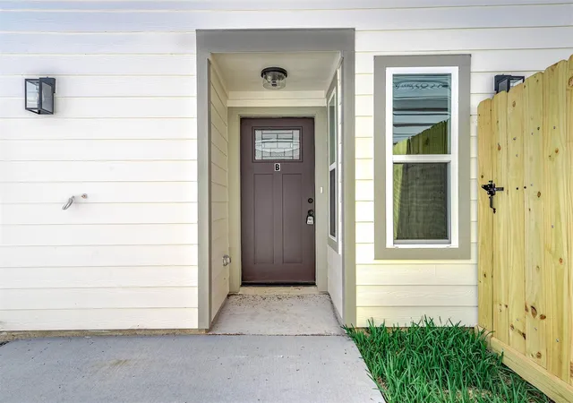 31st image of 2020 Hampton St #A B, Houston, TX 77088 | MLS# 55226976