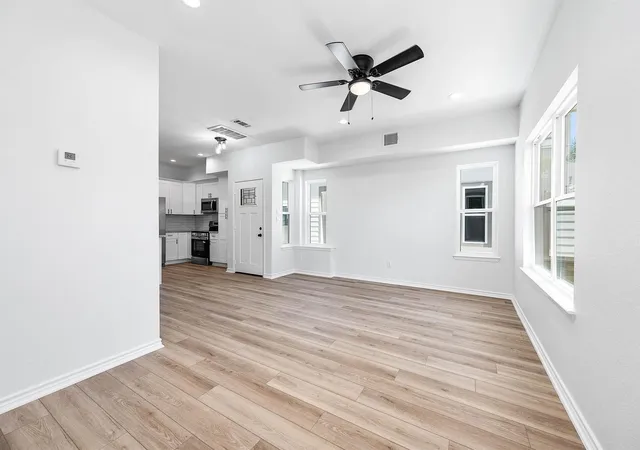 4th image of 2020 Hampton St #A B, Houston, TX 77088 | MLS# 55226976