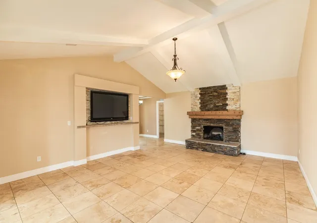 Photo 4 of Sale Pending at 400 Pecan Ests Rd #C616R, Angleton, TX 77515 | MLS# 18536440 | Listing updated on 2026-09-13